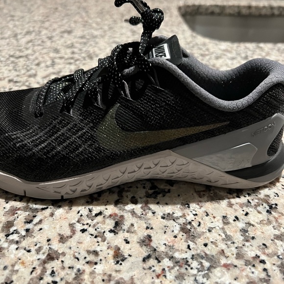 Women’s Nike Metcon 3 Training Shoes - Picture 9 of 10